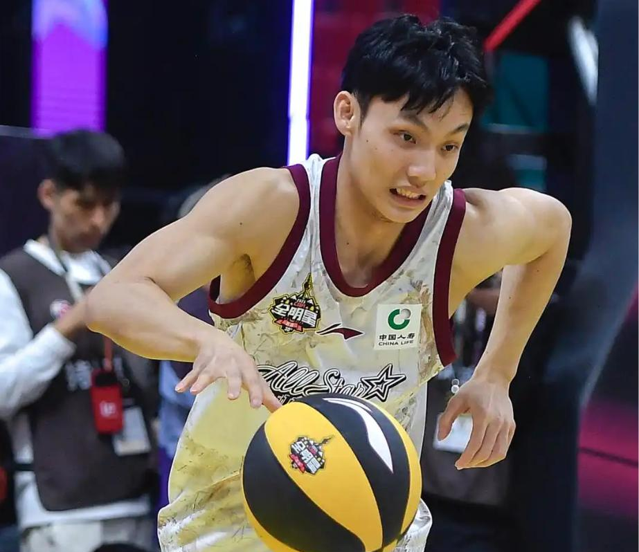 关于NBA常规赛倒计时，广东宏远赛后绝杀压哨，细节引发关注，引发热议，赛季目标并未改变的信息