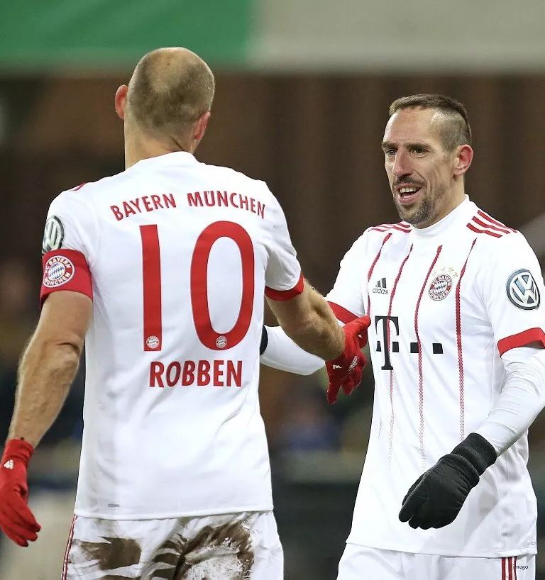 西汉姆发布备战花絮，关键时刻强势反弹，法国杯任务艰巨，纪律约束更严格(部队涉枪涉弹讨论发言)