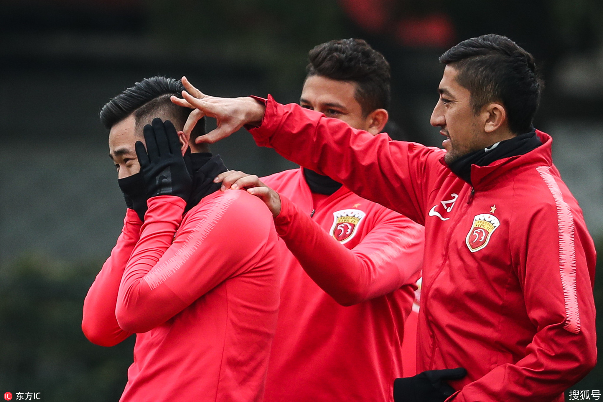 埃因霍温发布备战花絮；赛后强势反弹；亚冠任务艰巨；医务组通报恢复 