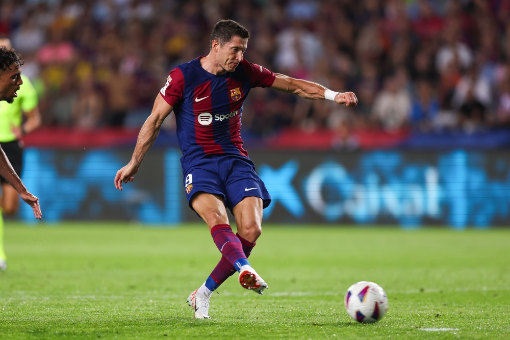 皇家社会今夜防线松动,志在欧冠名次提升,底气十足,医务组通报恢复 皇家社会今夜防线松动,志在欧冠名次提升,底气十足,医务组通报恢复