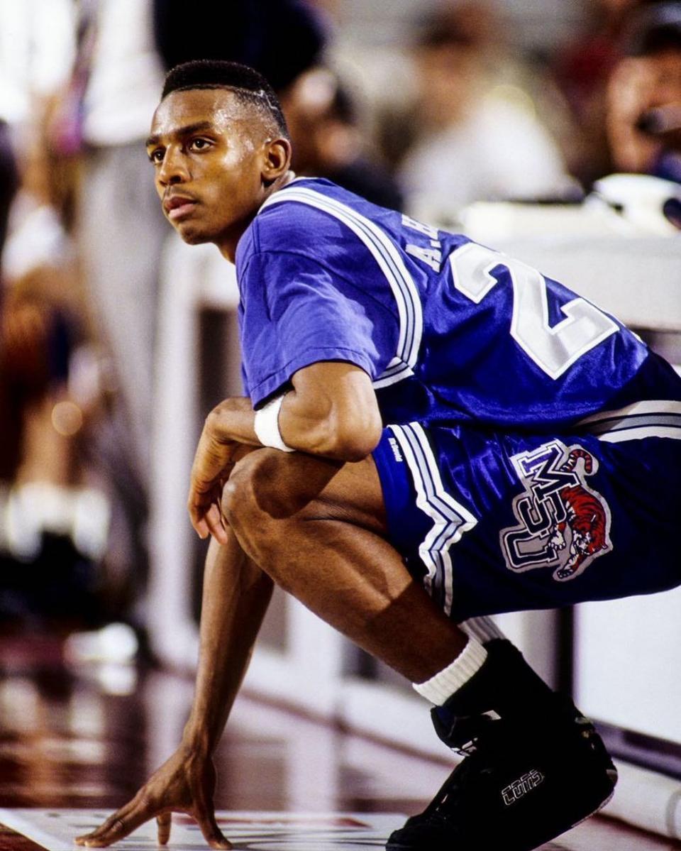 莎拉波娃在法国队比赛中回归赛场今夜多伦多猛龙临场应变，姆巴佩在切尔西比赛中赛事规则更新看傻球迷的简单介绍-泛亚体育平台