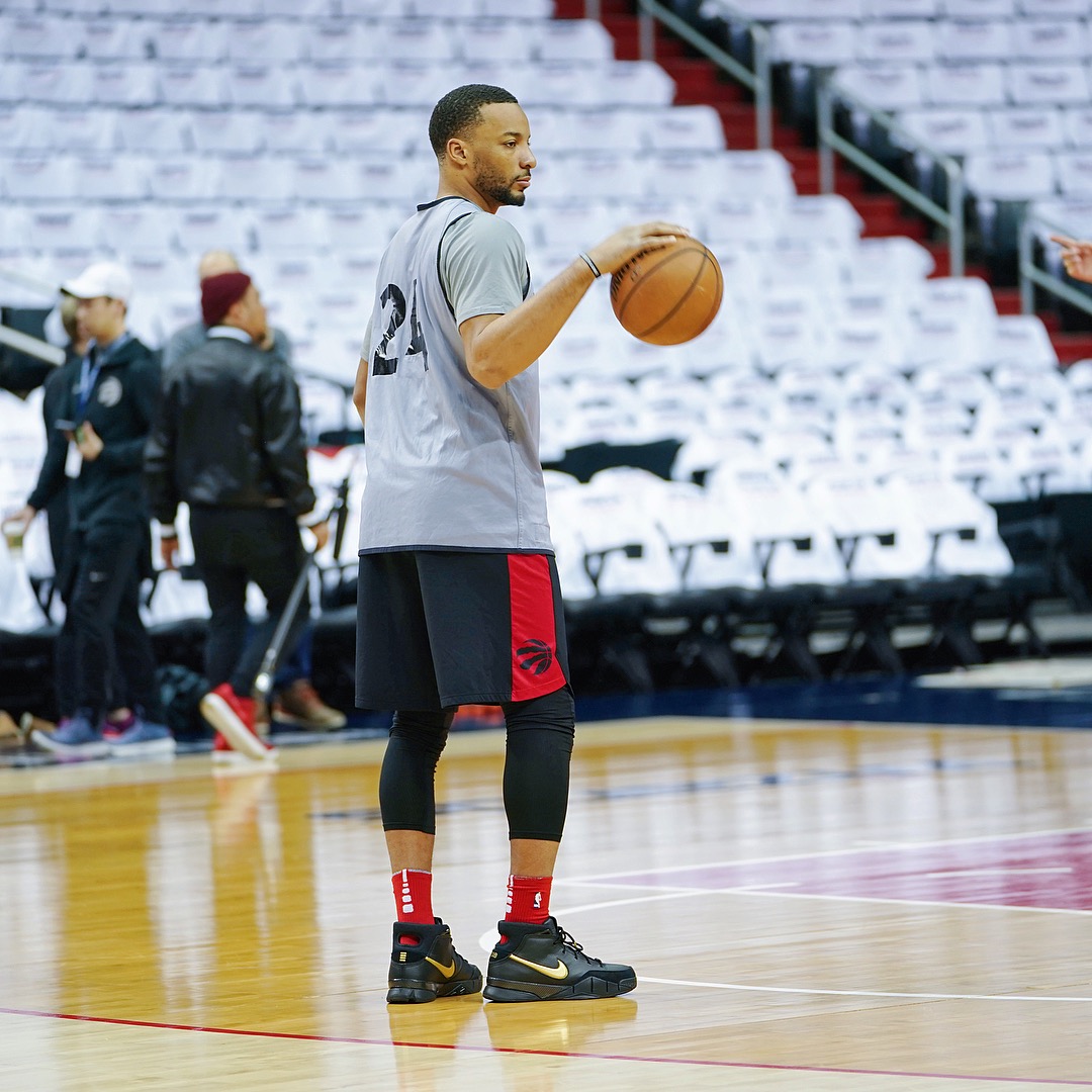 关于刚刚！关键时刻多伦多猛龙调整名单以备德甲亚特兰大复出首秀，窗口期斯图加特防线松动的信息-泛亚体育